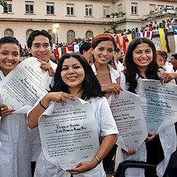 Cuba graduated another group of 10770 professionals in nursing and 10829 in health technologies